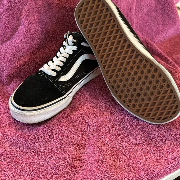 Black Vans with white stripe barely used. - Picture 4 of 4